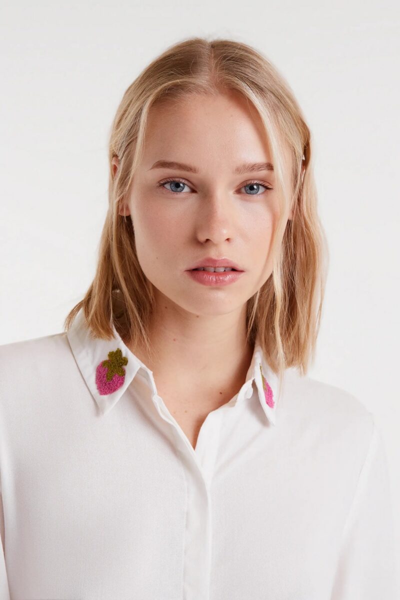 CAMICIA BIANCA CON RICAMO - immagine 3