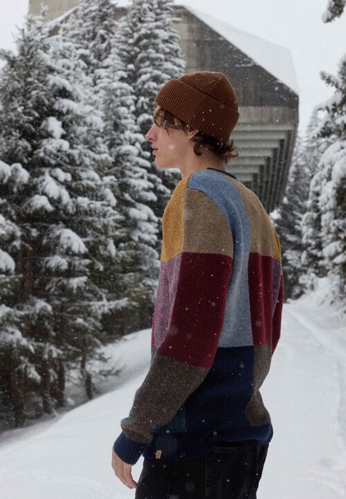 KNIT SWEATER